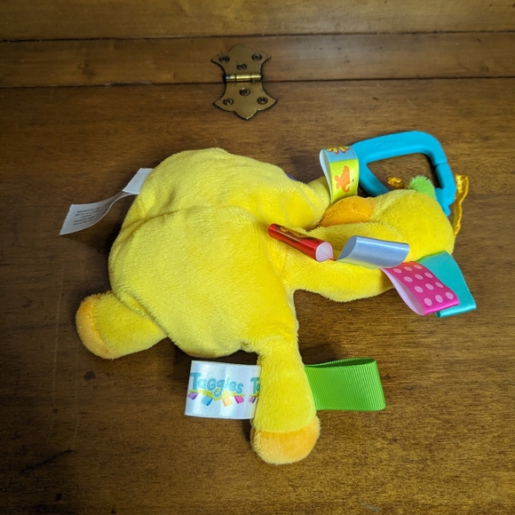 Taggies Yellow Giraffe Rattle Toy Lovey Security Blanket - Picture 3 of 6